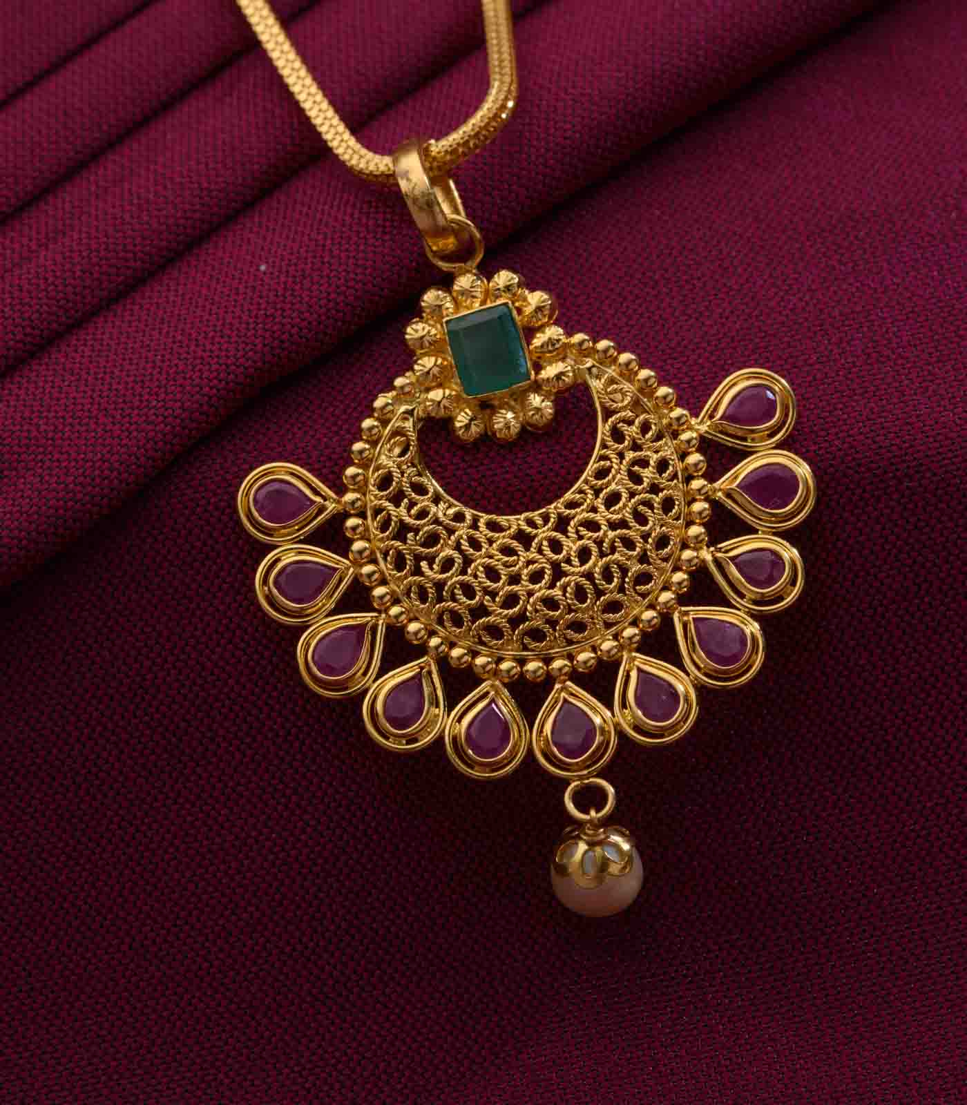 Chain Pendant Buy Designer round chain pendant @OnlinePNG