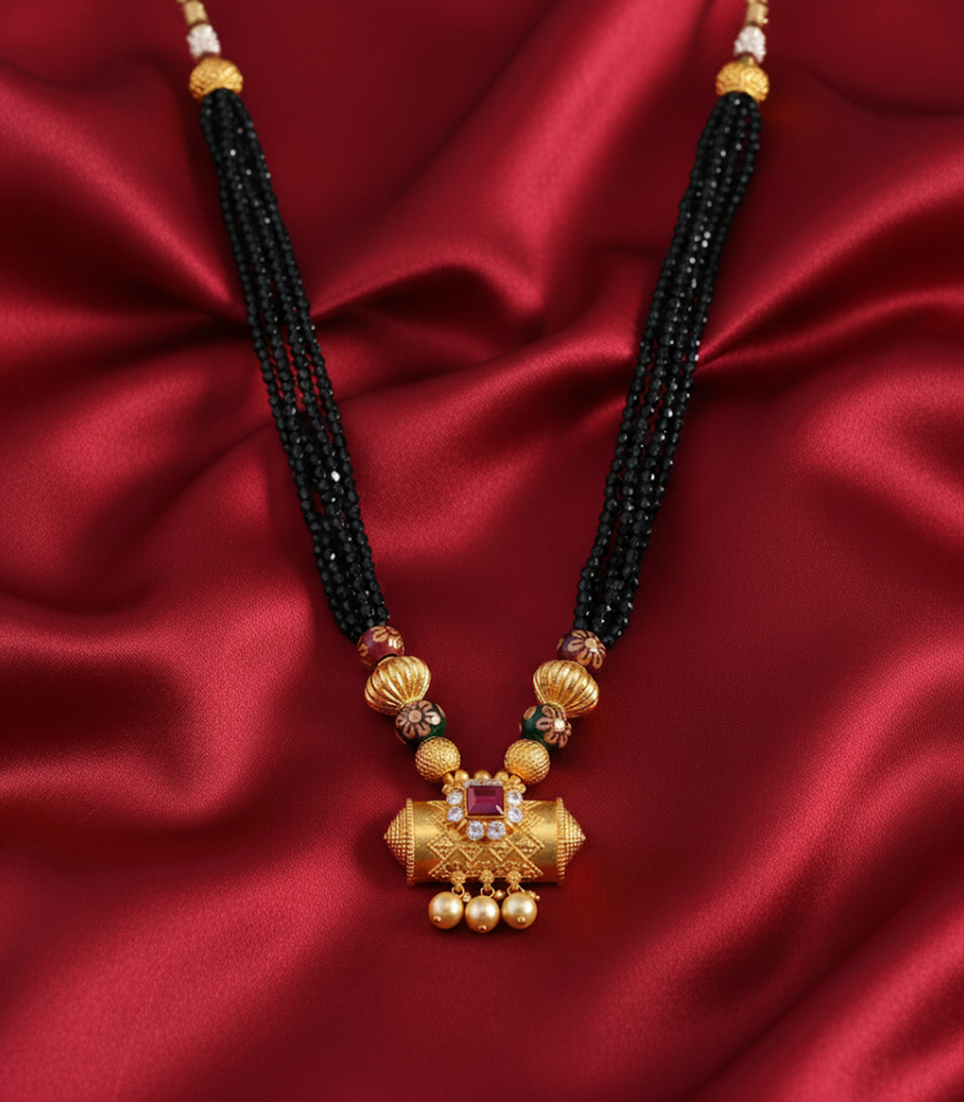Necklace Buy Black Beads Bulky Pendant Necklace @OnlinePNG