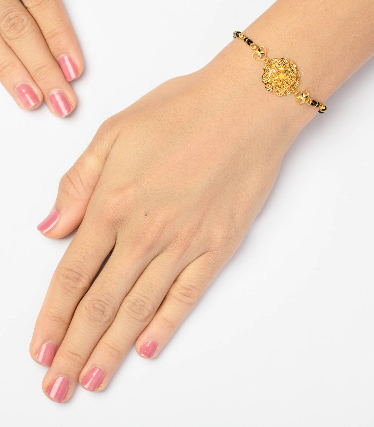 PNG Son's Striking Floral Mangalsutra Bracelet – Gadgil