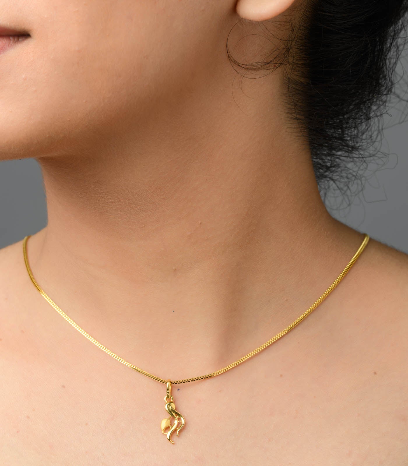 PNG Son's Entangle gold chain pendant – Gadgil Sons Ltd