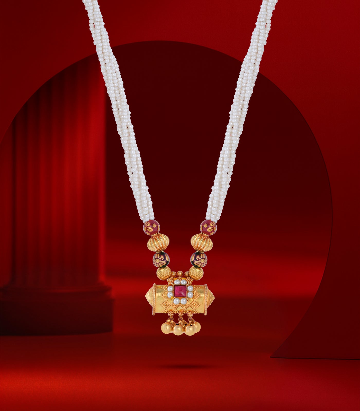 Tiny Moti Bulky Pendant Necklace