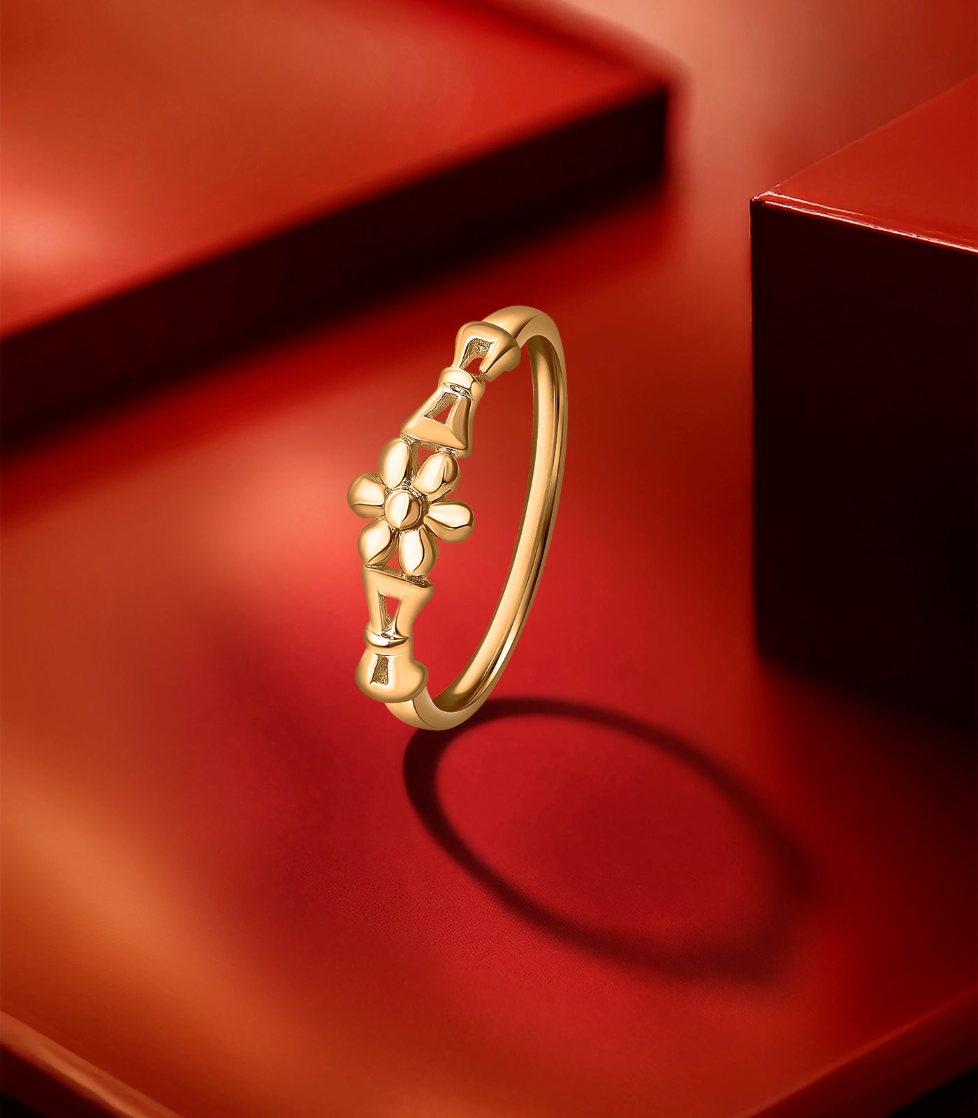 Floral Stream Gold Finger Ring