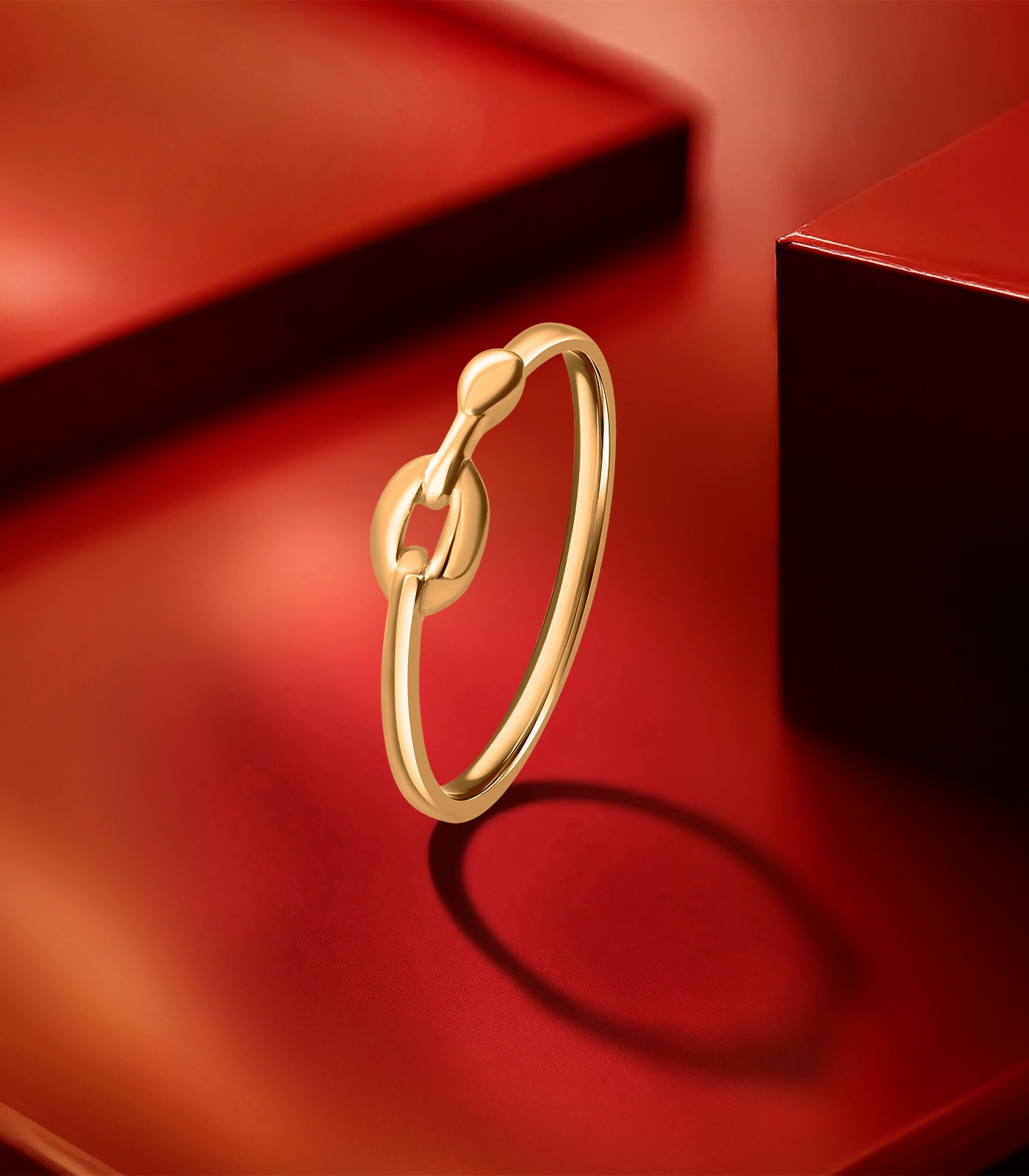 Chain Motif Gold Finger Ring