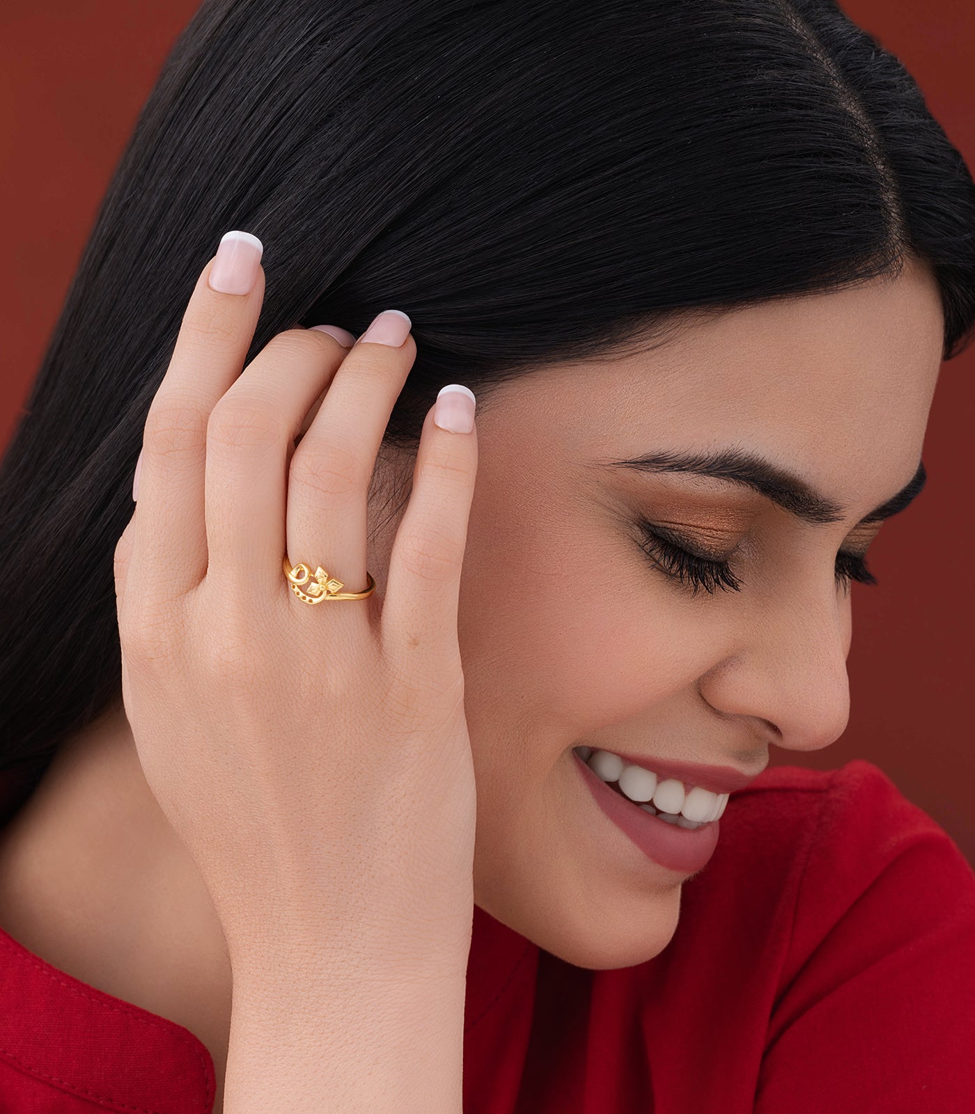 Glimmering Petal Gold Finger Ring
