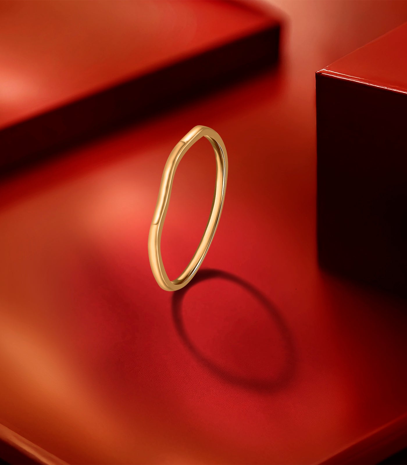 Simple Wavy Gold Finger Ring