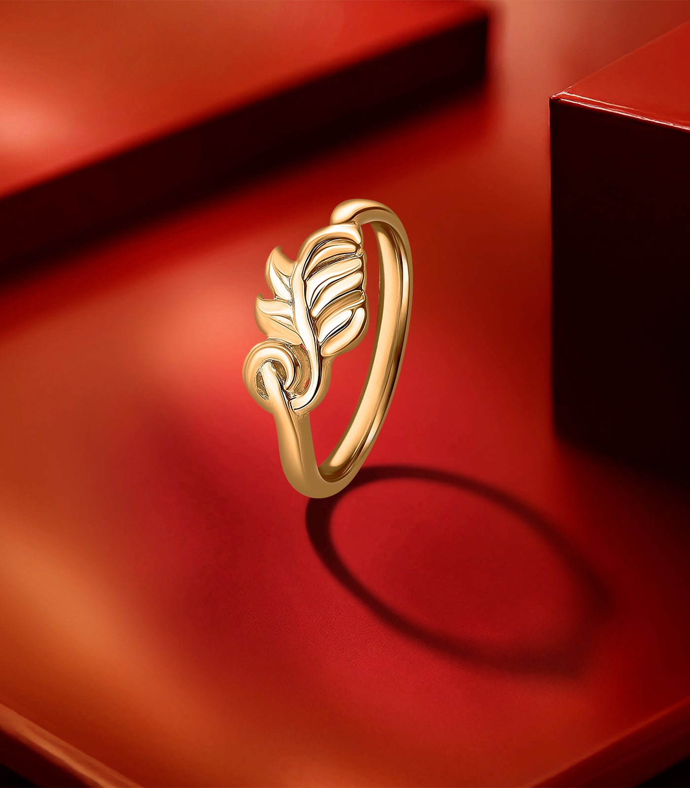 Leafy Grace Gold Finger Ring