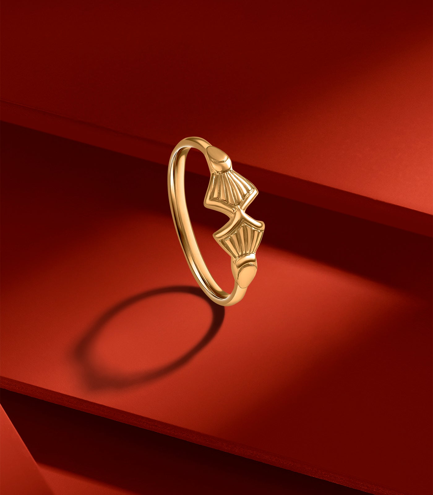 Dual Shell Gold Finger Ring