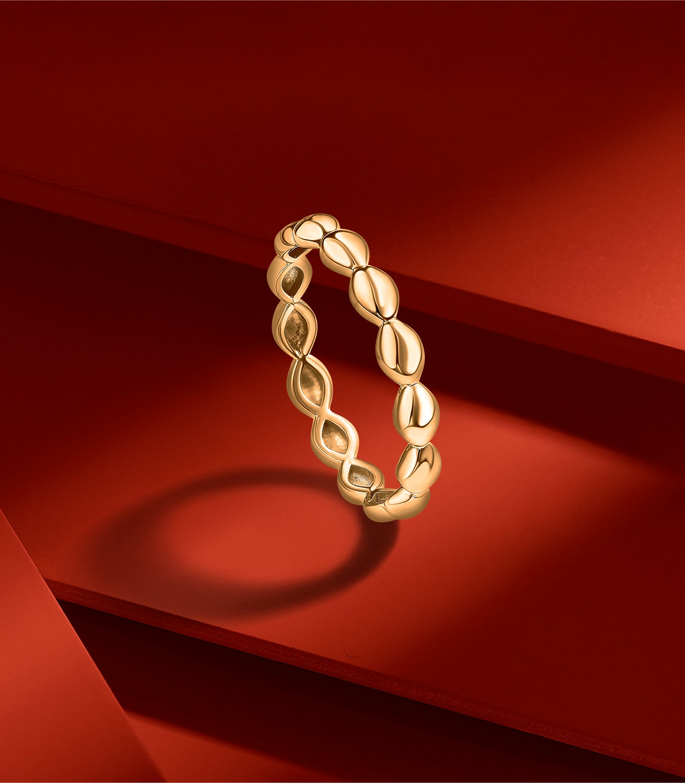 Oval Stream Gold Finger Ring