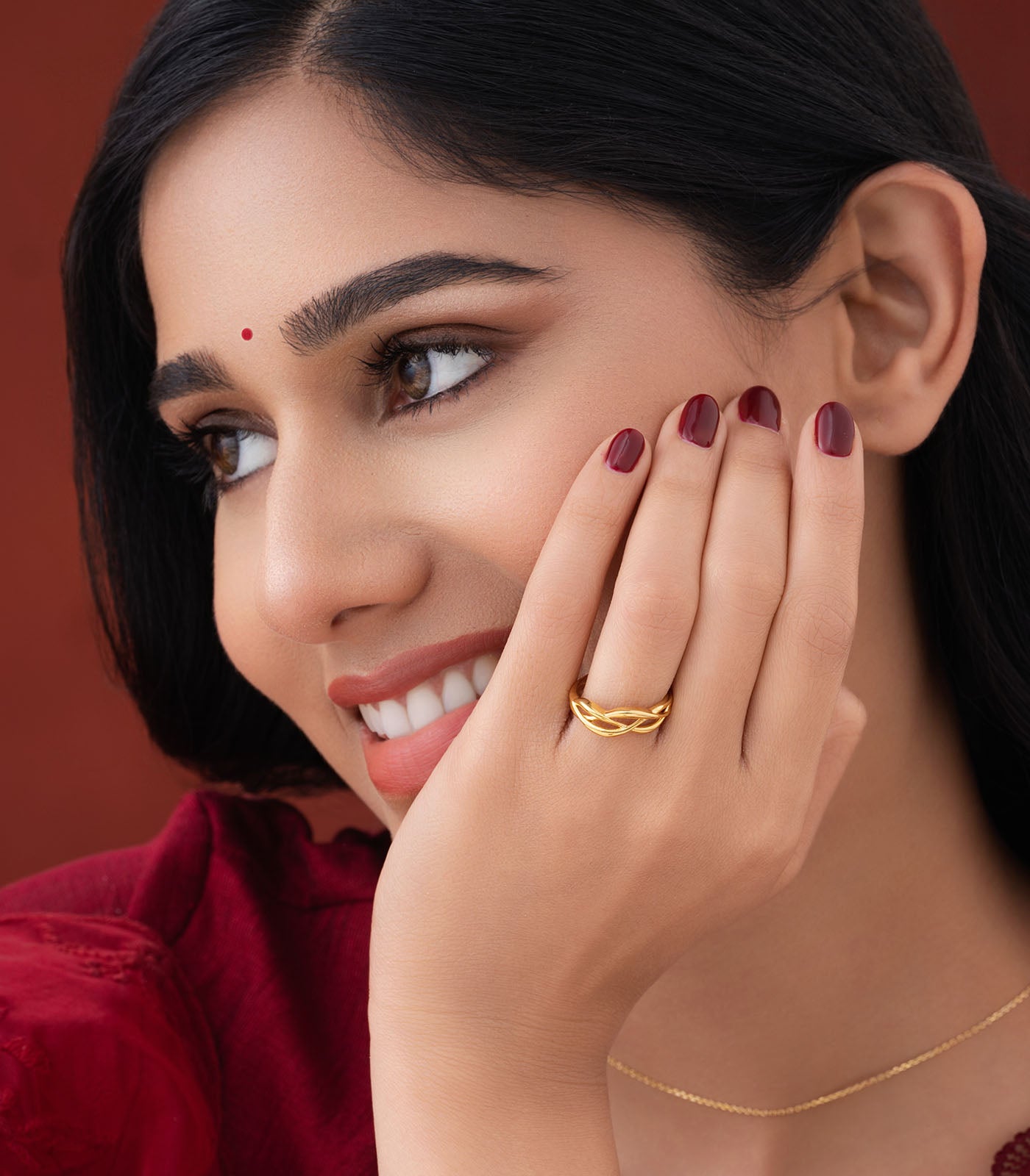 Mystic Maze Gold Finger Ring