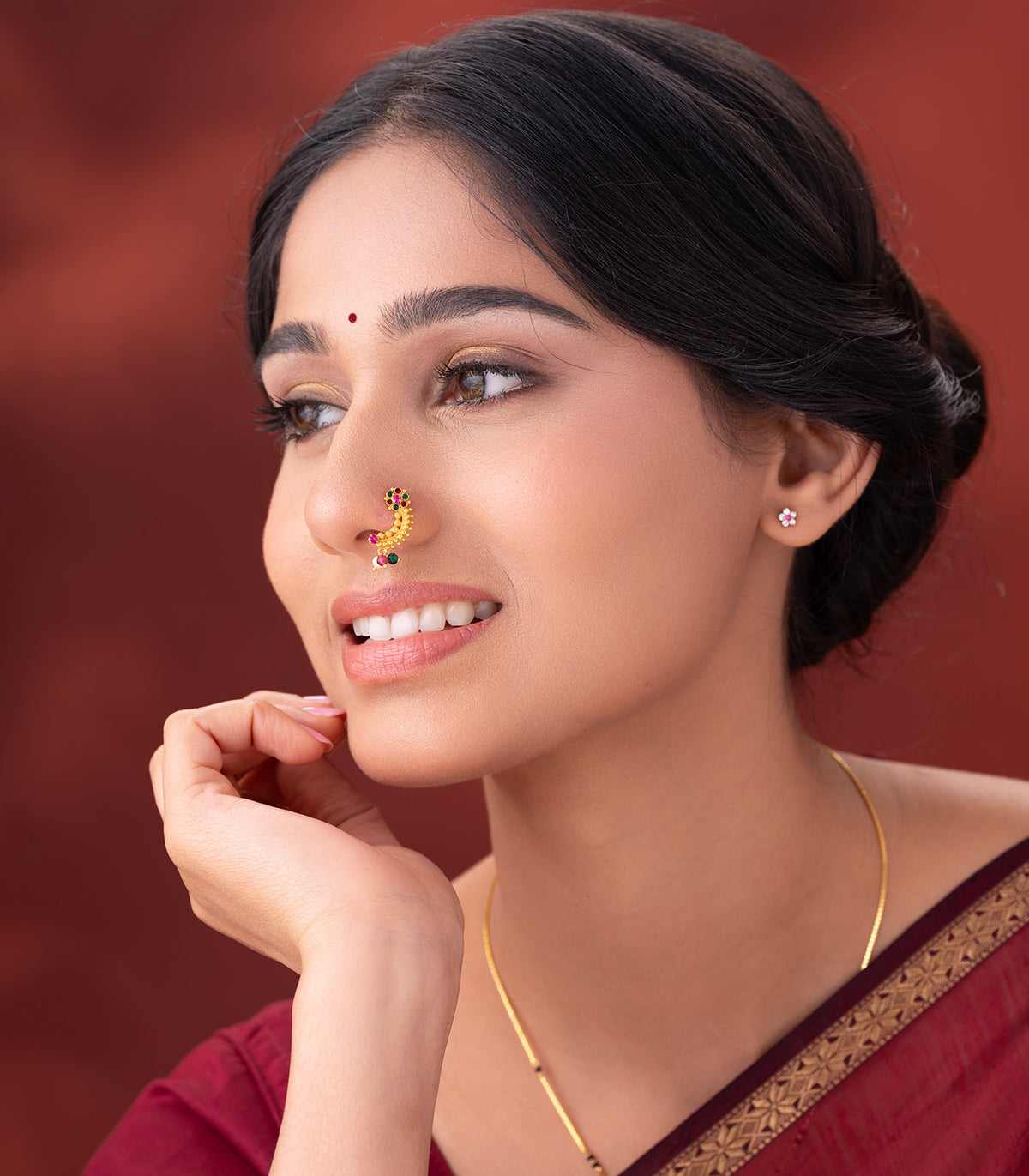 Green Flower Traditional Gold Nath (Pierce Type)