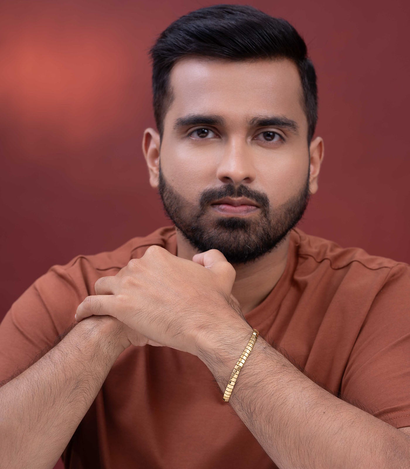 Structured Glide Gold Bracelet