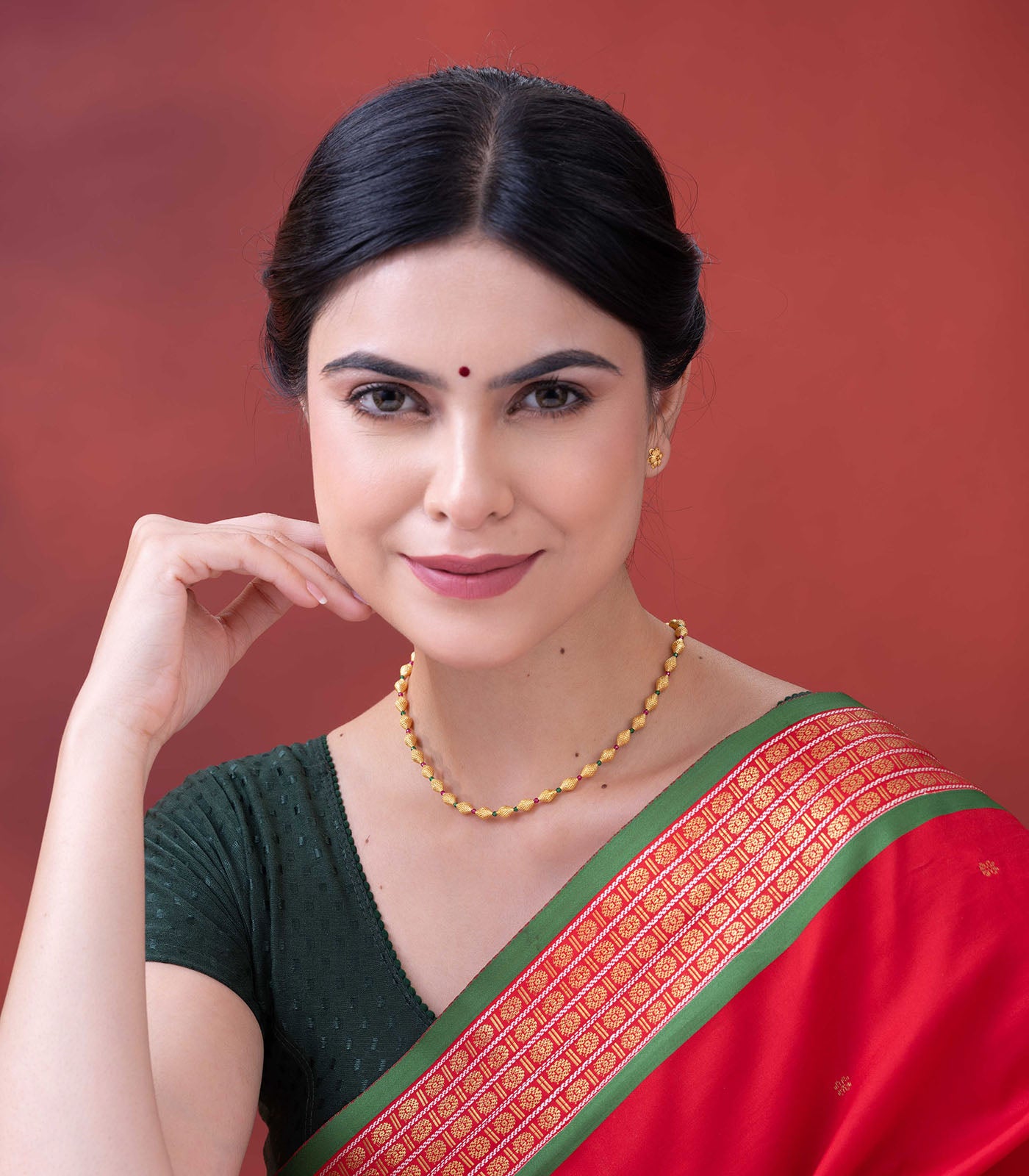 Conical Bead Single Layered Gold Necklace