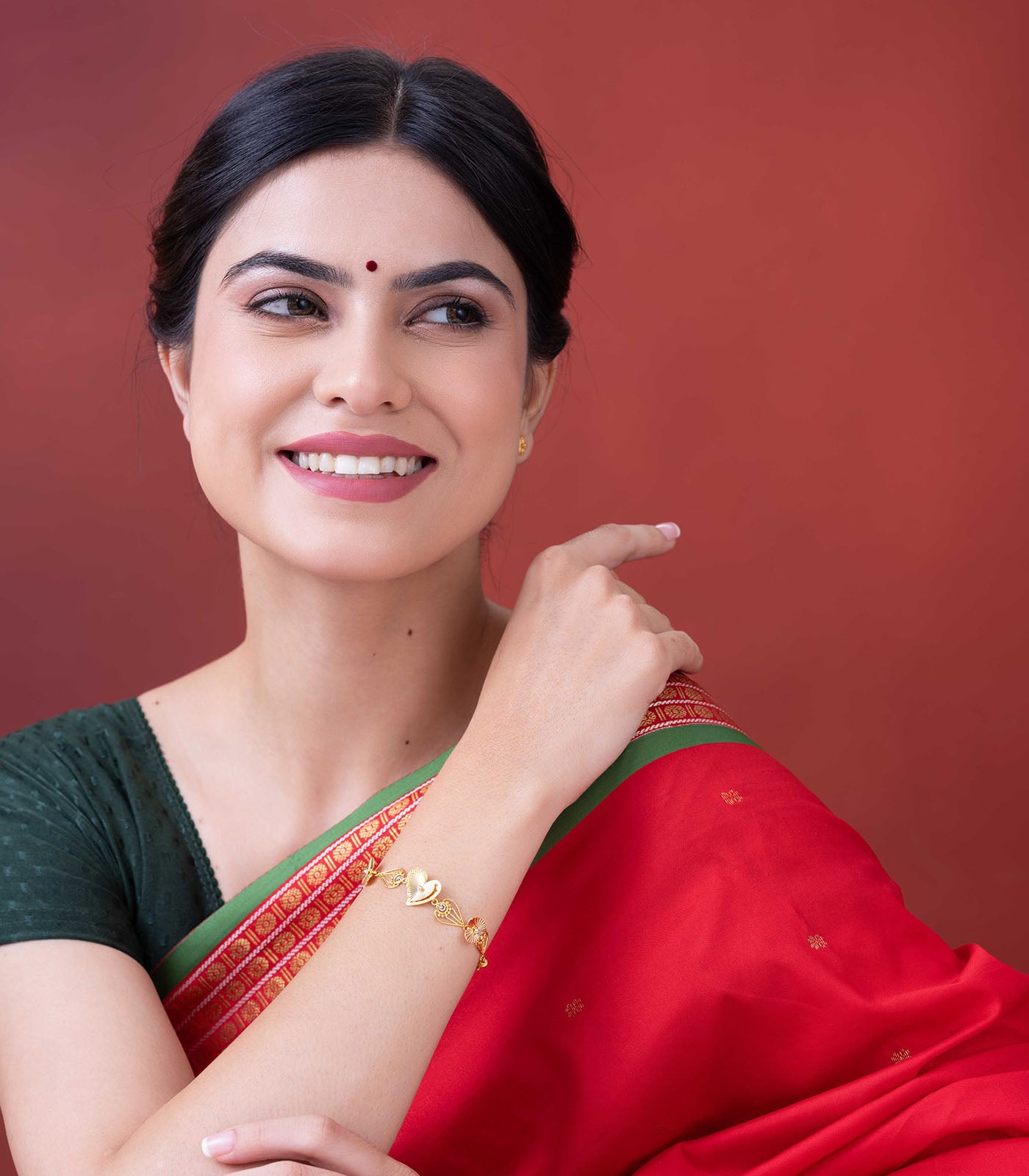 Intricate Heart Bracelet