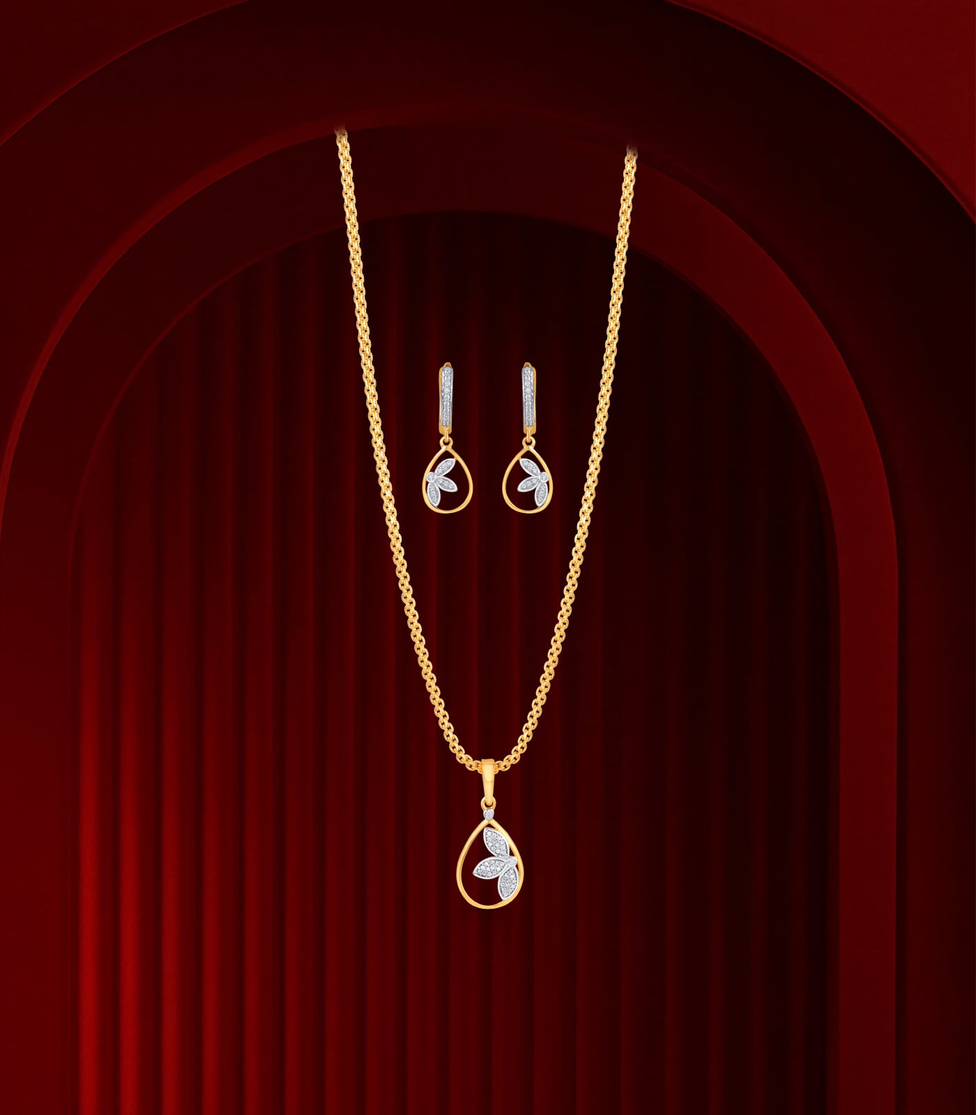 Semi floral blossom pendant set