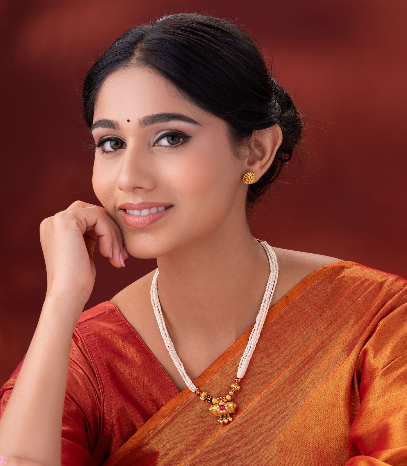 Tiny Moti Bulky Pendant Necklace