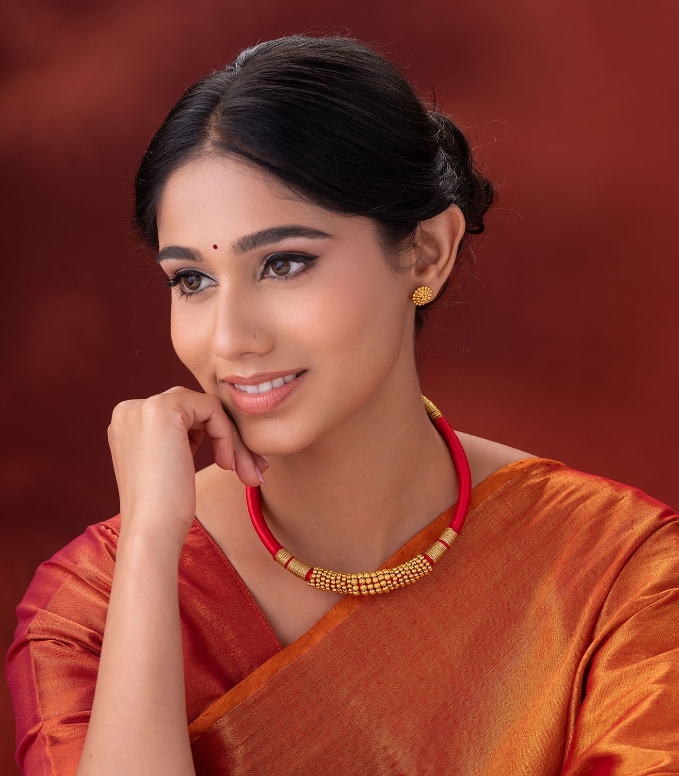 Sun Color Thread Goph Necklace