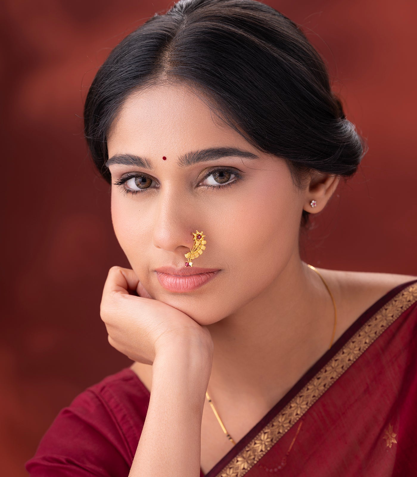 Intricate Fine Golden Nath (Pierced)