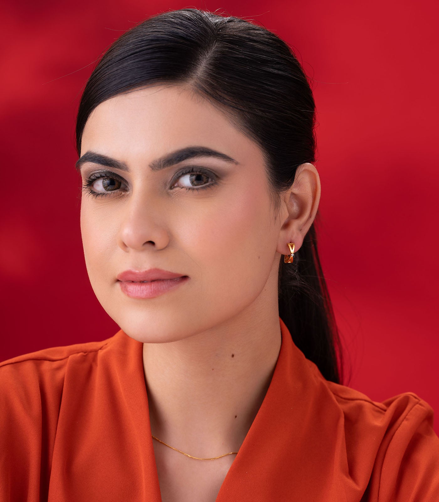 Aurelia Solitaire Twist Gold Earrings