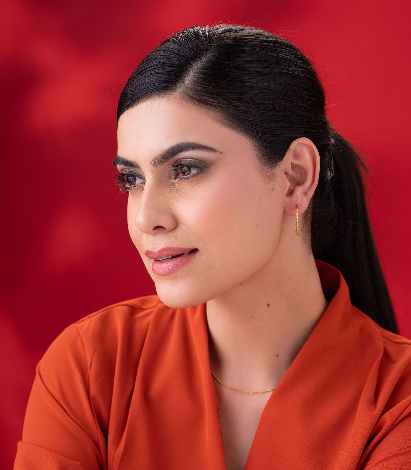 Chic Golden Hoop Earrings