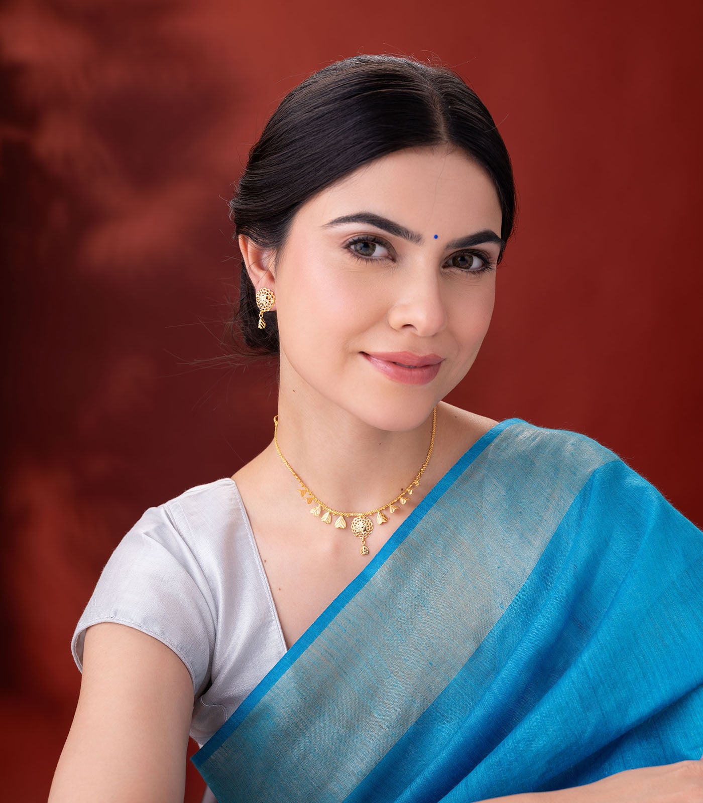 Golden Leaf Harmony Necklace Set