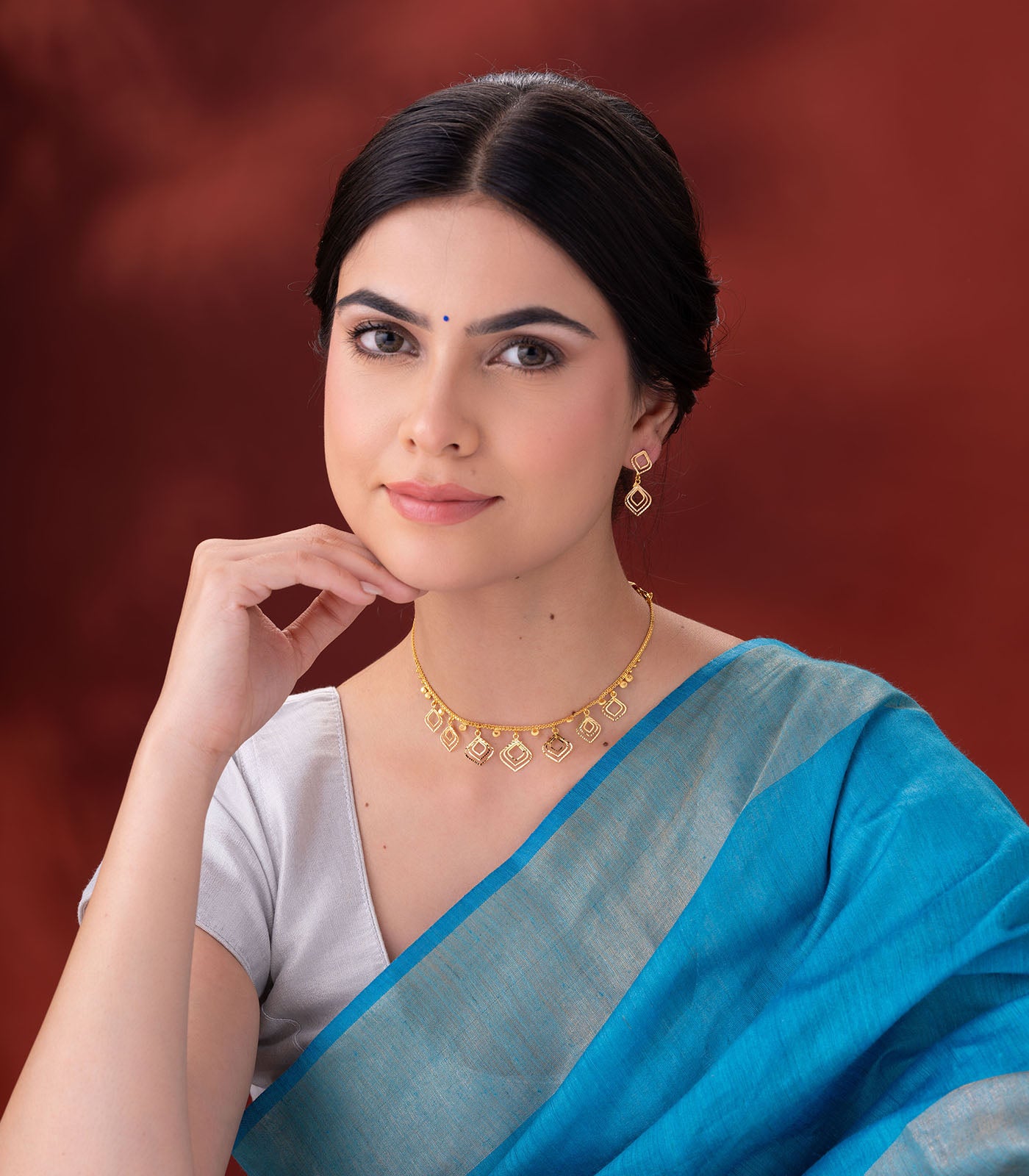 Timeless Contours Gold Necklace