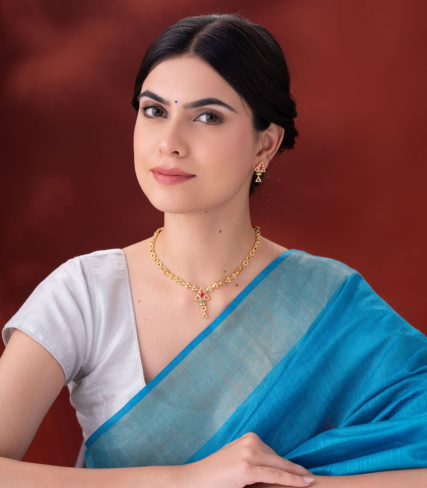 Triya Gold Necklace Set