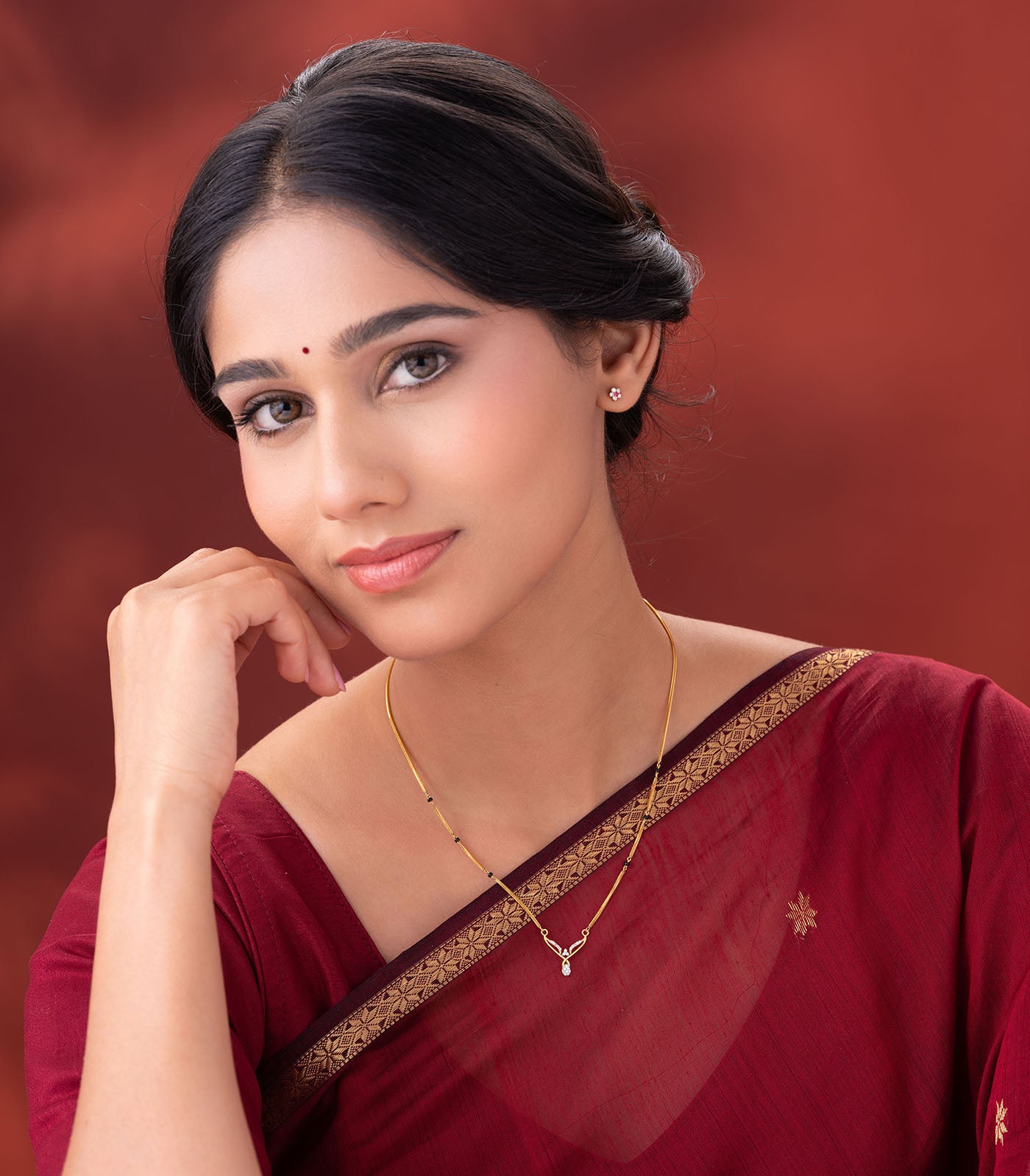 Elegant Teardrop Gold Mangalsutra