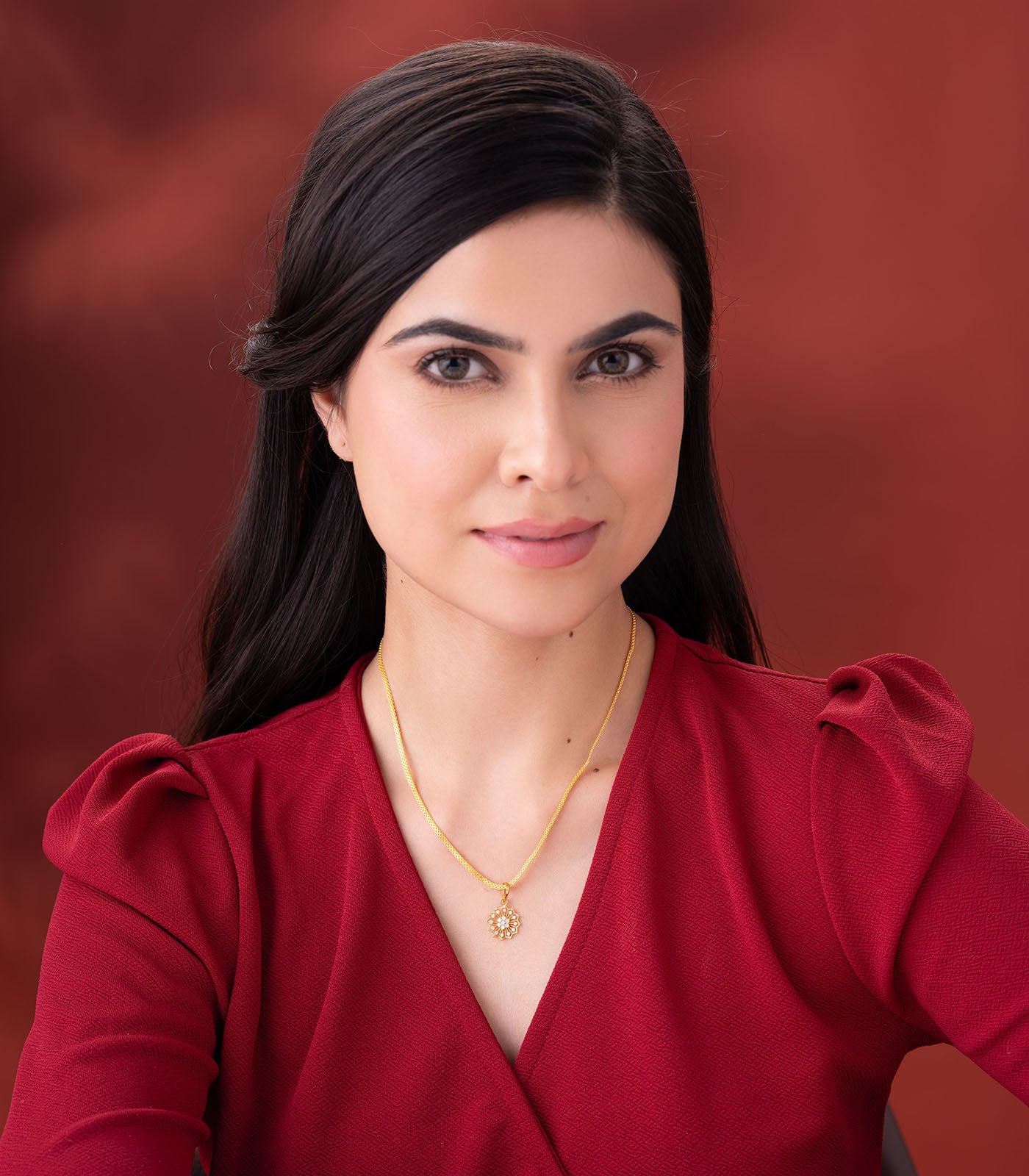 Floral Radiance Gold Pendant