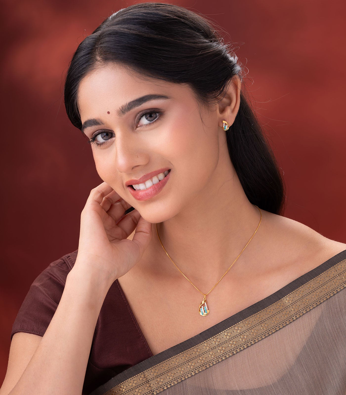 The Azure Muse Pendant Set