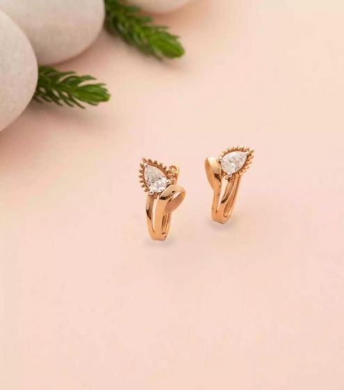 Female Golden Ladies Small Gold Earring, For Daily at Rs 5200/gram in Mumbai-vietvuevent.vn